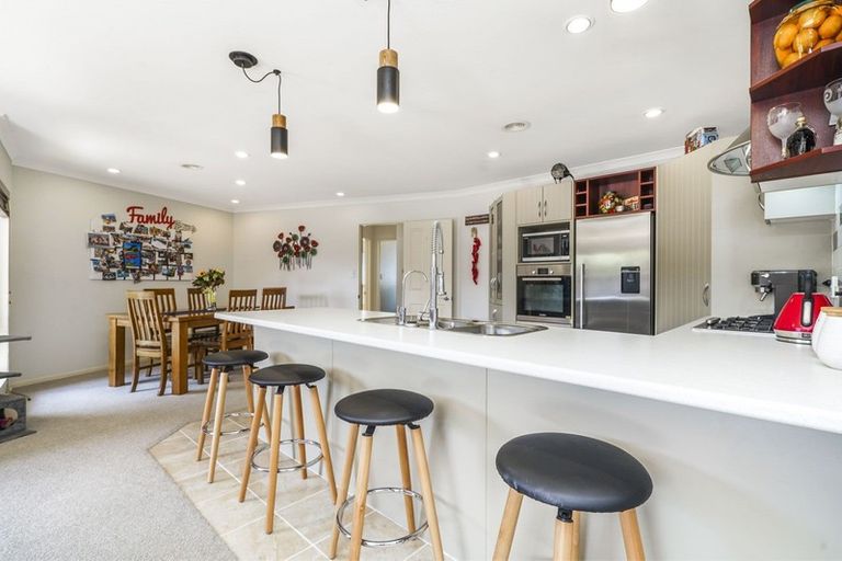 Photo of property in 10 Stratford Place, Huntington, Hamilton, 3210