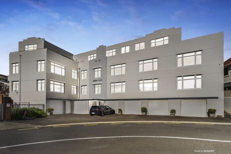 Photo of property in Hobson Flats, 5/1 Hobson Street, Pipitea, Wellington, 6011