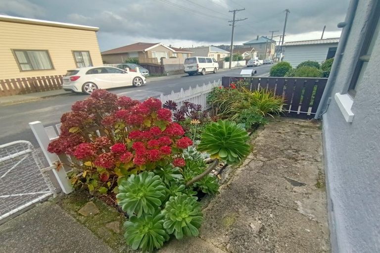 Photo of property in 37 Atkinson Street, South Dunedin, Dunedin, 9012