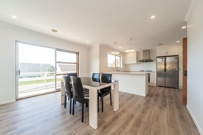 Photo of property in 1 Paddington Grove, Karori, Wellington, 6012