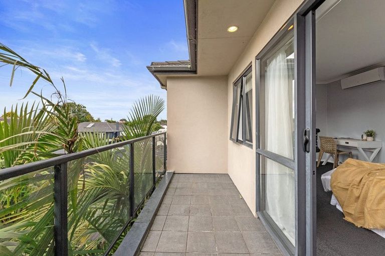 Photo of property in 628a Te Atatu Road, Te Atatu Peninsula, Auckland, 0610
