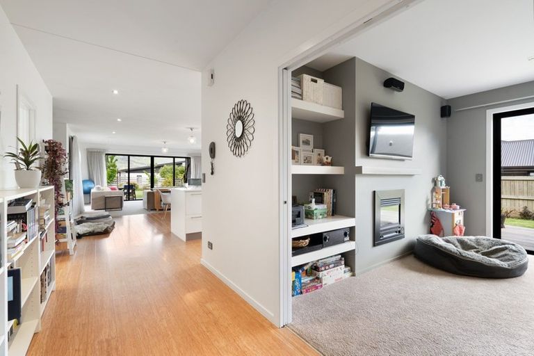 Photo of property in 9 Centre Crescent, Wanaka, 9305