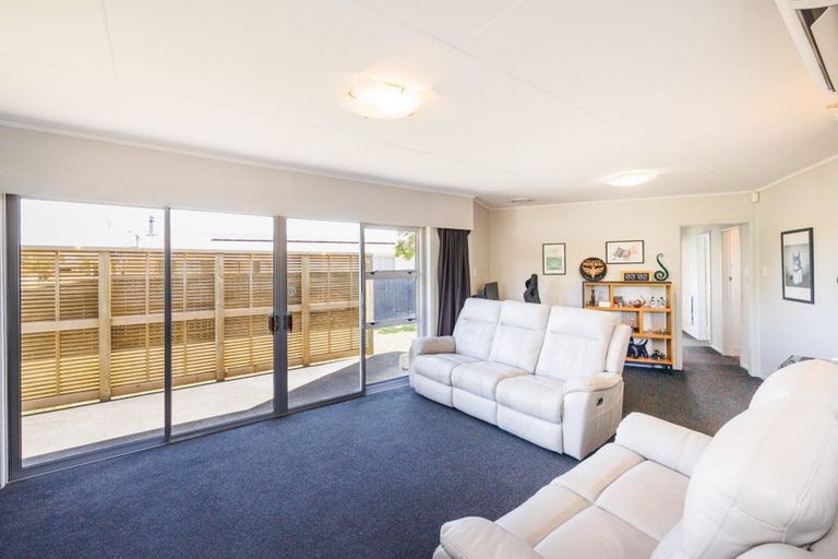 Photo of property in 108 Apollo Parade, Milson, Palmerston North, 4414