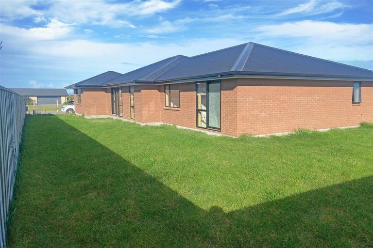 Photo of property in 23 Claremont Crescent, Amberley, 7410