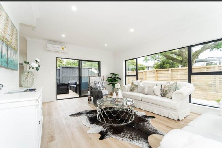 Photo of property in 11c Addison Street, Blockhouse Bay, Auckland, 0600