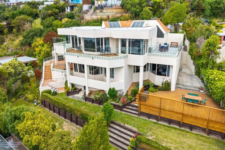 Photo of property in 126 Cannon Hill Crescent, Mount Pleasant, Christchurch, 8081