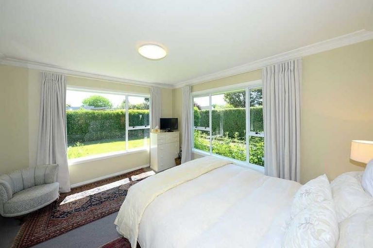 Photo of property in 8 Yardley Street, Avonhead, Christchurch, 8042