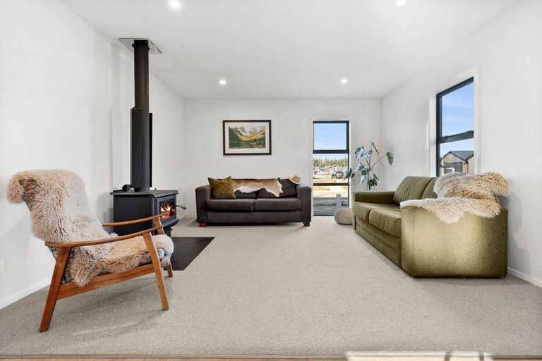 Photo of property in 19 Waddell Street, Lake Hawea, 9382