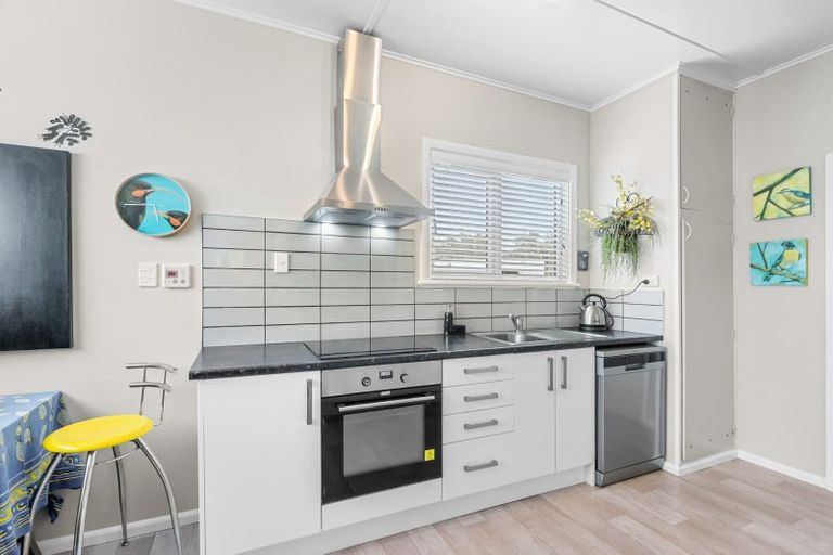 Photo of property in 356 Cambridge Terrace, Naenae, Lower Hutt, 5011