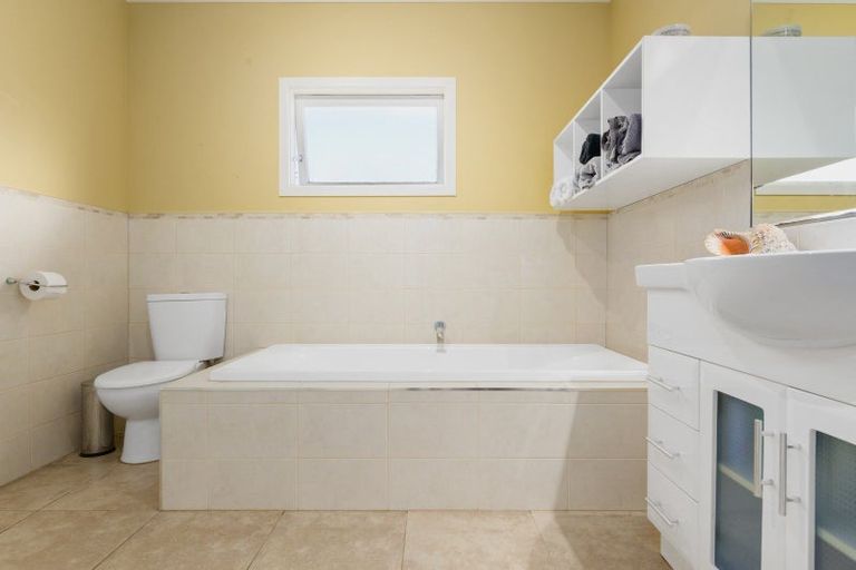 Photo of property in 19 Bolmuir Road, Forest Lake, Hamilton, 3200