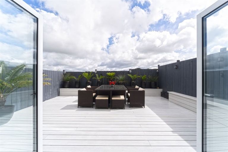 Photo of property in 35 Matakohe Road, Westgate, Auckland, 0814