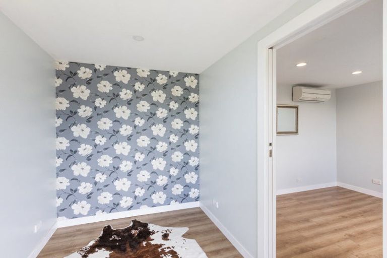 Photo of property in 1111a Heretaunga Street East, Parkvale, Hastings, 4122