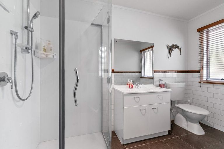 Photo of property in 12 Denton Road, Levin, 5571