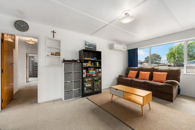 Photo of property in 11a Fox Place, Cloverlea, Palmerston North, 4412