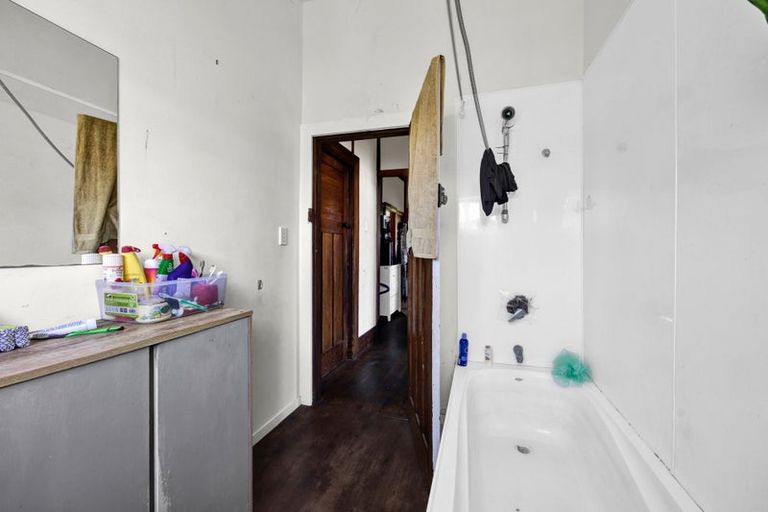 Photo of property in 13 Suffolk Street, Patea, 4520