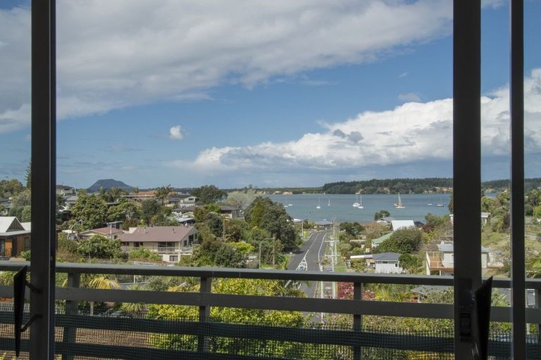 Photo of property in 30 Omokoroa Road, Omokoroa, 3114