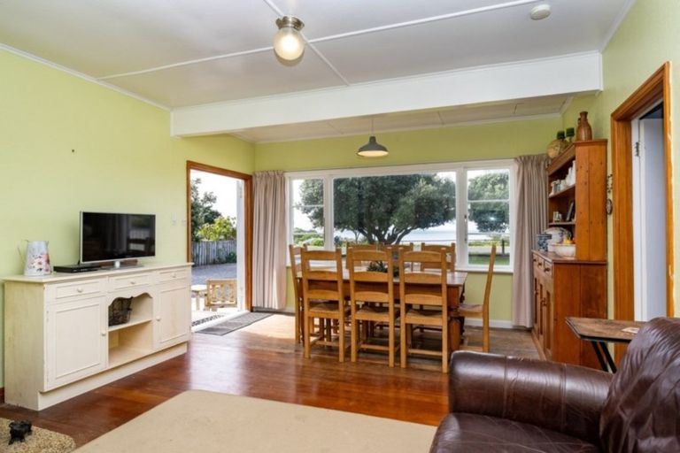 Photo of property in 138 Beach Road, Haumoana, 4102