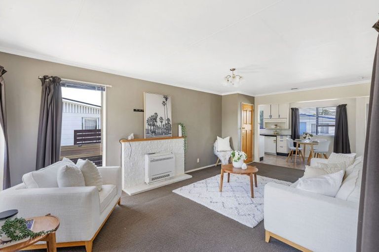 Photo of property in 71 Kaimanawa Street, Kelvin Grove, Palmerston North, 4414