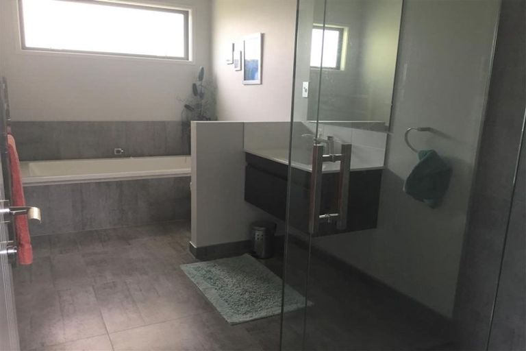 Photo of property in 18a Dorset Avenue, Westown, New Plymouth, 4310