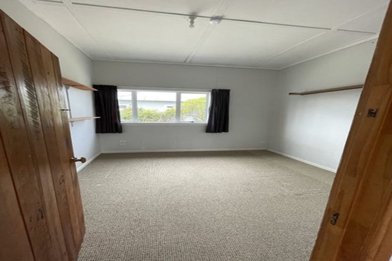 Photo of property in 9 Ruataniwha Street, Waipawa, 4210