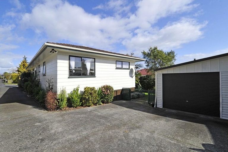 Photo of property in 1/67 Lewisham Street, Highland Park, Auckland, 2010