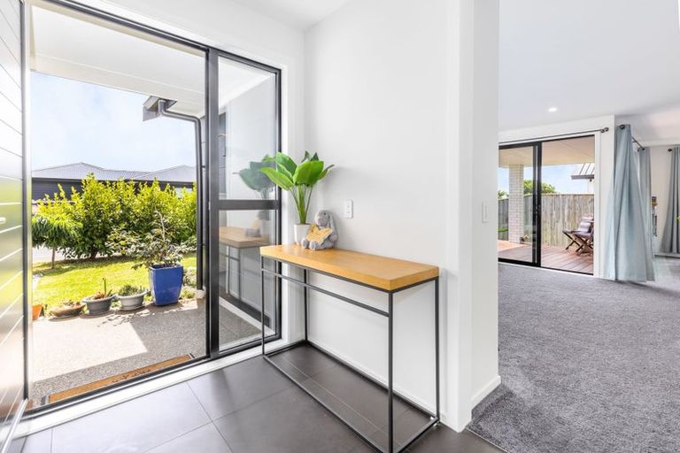 Photo of property in 12 Teiaroa Street, Waikanae, 5036