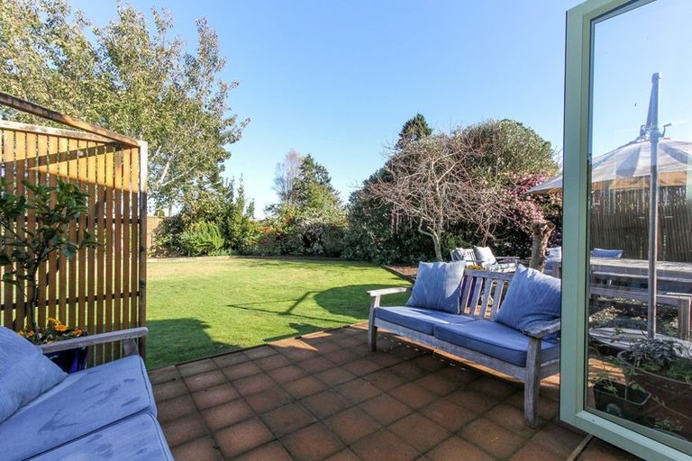 Photo of property in 26 Carthew Street, Okato, 4335