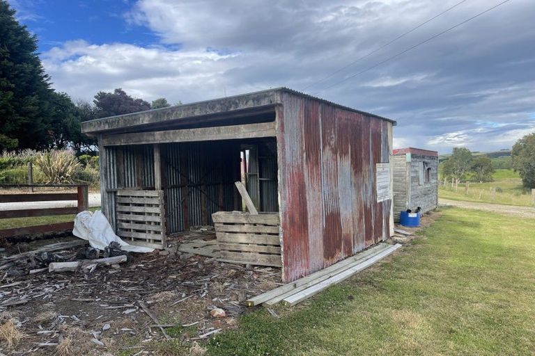 Photo of property in 9 Neill Road, Tokanui, 9884