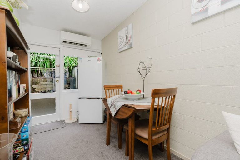 Photo of property in 2/100 River Road, Hamilton East, Hamilton, 3216