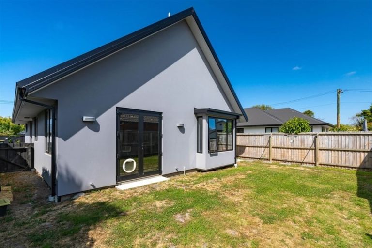 Photo of property in 21 Kenwyn Avenue, St Albans, Christchurch, 8052
