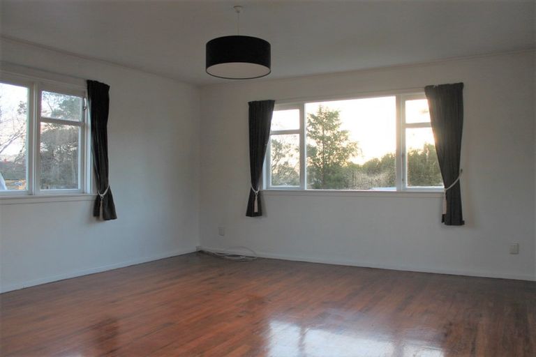 Photo of property in 1/1 Wattle Road, Sunnyvale, Auckland, 0612