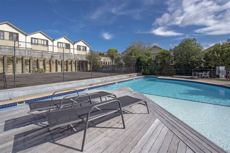 Photo of property in 47/11 The Avenue, Albany, Auckland, 0632