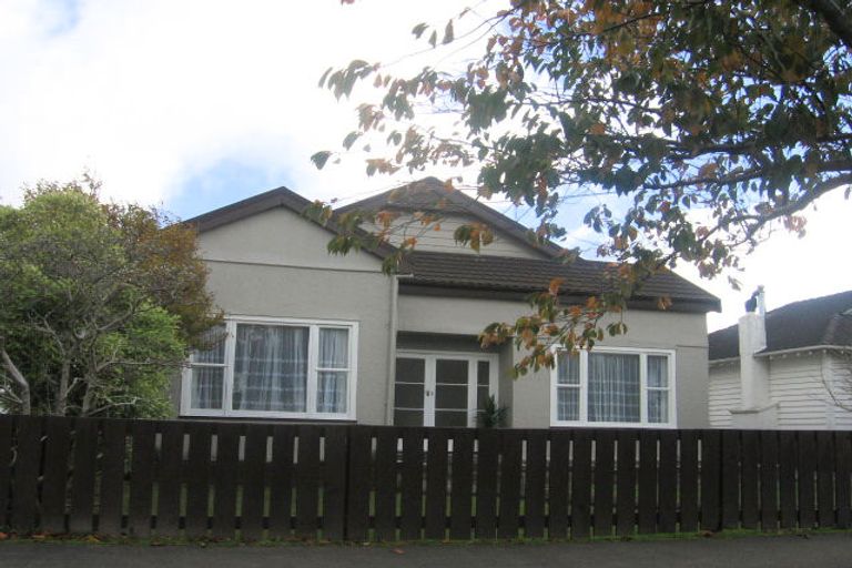 Photo of property in 24 Bryant Street, Takaro, Palmerston North, 4412