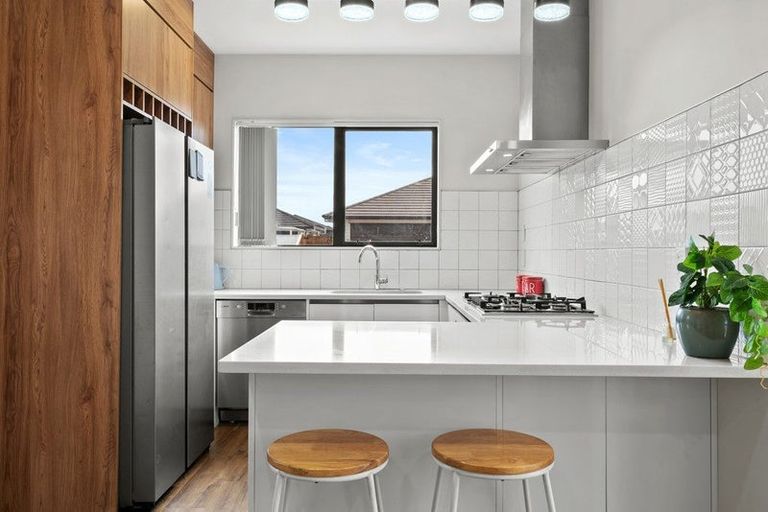 Photo of property in 35 Sapwood Crescent, Takanini, 2110