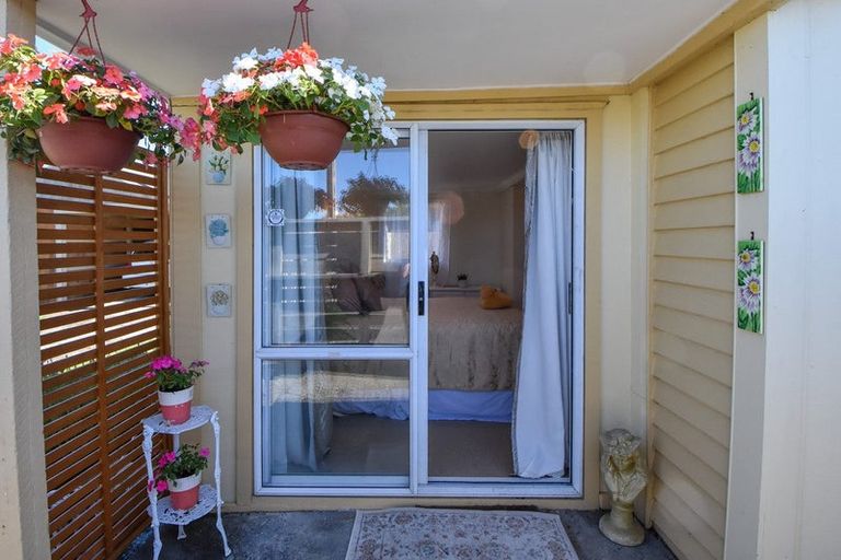 Photo of property in 108 Broadway, Carterton, 5713