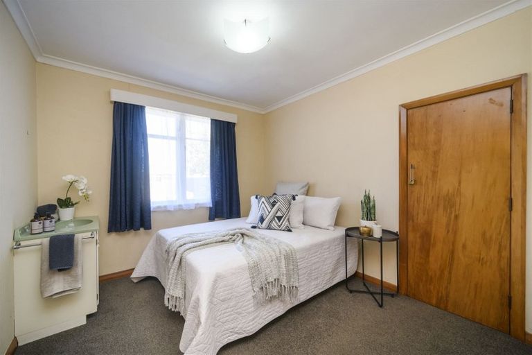 Photo of property in 22 Park Road, West End, Palmerston North, 4412