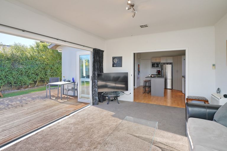 Photo of property in 319 Estuary Road, South New Brighton, Christchurch, 8062