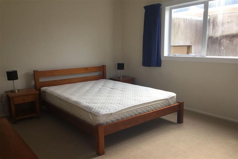 Photo of property in 25 Belt Road, Moturoa, New Plymouth, 4310