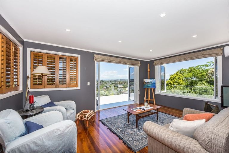 Photo of property in 1114 Whangaparaoa Road, Tindalls Beach, Whangaparaoa, 0930
