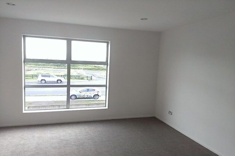 Photo of property in 203 Porchester Road, Takanini, 2112