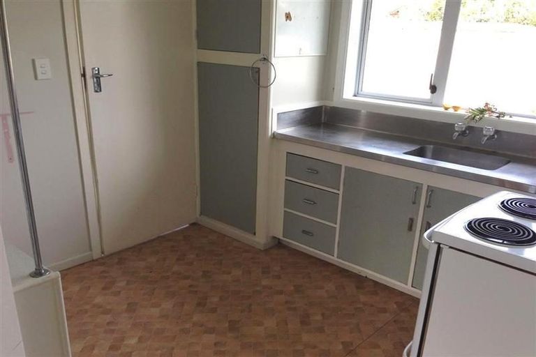 Photo of property in 2/12 Elizabeth Street, Papakura, 2110