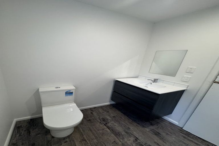 Photo of property in 4 Gladson Avenue, Sockburn, Christchurch, 8042