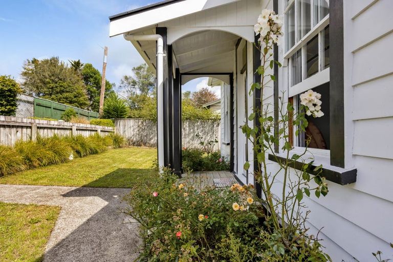 Photo of property in 6 Ford Street, Stratford, 4332