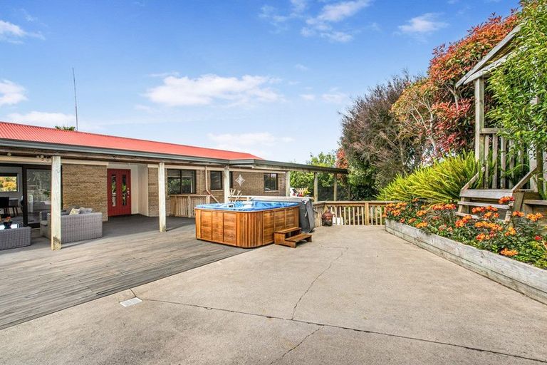 Photo of property in 29 Jean Place, Stanmore Bay, Whangaparaoa, 0932