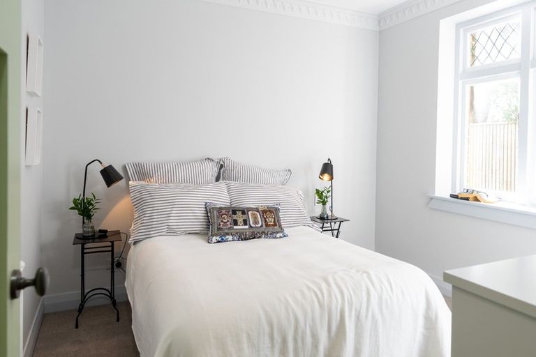 Photo of property in Hamilton Flats, 1/9 Hawker Street, Mount Victoria, Wellington, 6011