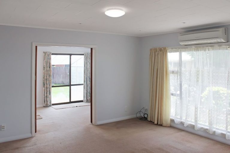 Photo of property in 13 Yardley Street, Avonhead, Christchurch, 8042