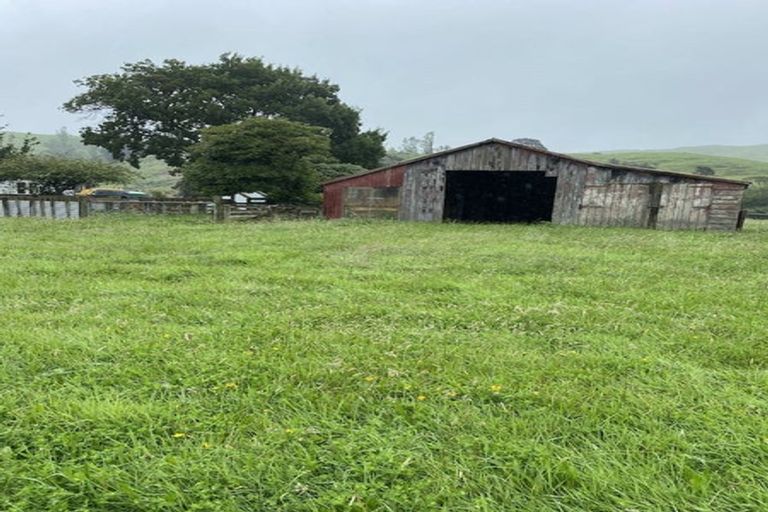 Photo of property in 1663 Opaki Kaiparoro Road, Mauriceville, Masterton, 5882