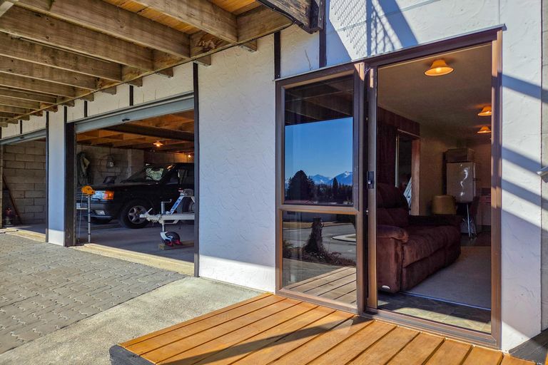 Photo of property in 10 Hamilton Drive, Lake Tekapo, 7999