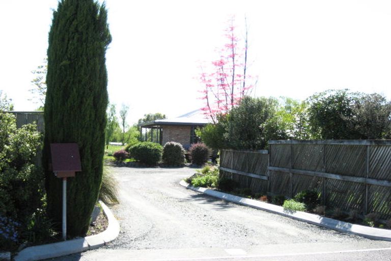 Photo of property in 12 Somerville Lane, Brightwater, 7022