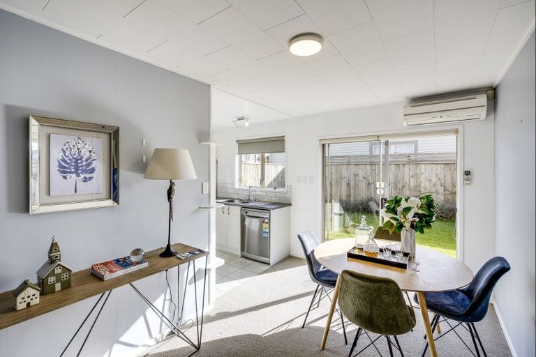 Photo of property in 209 Park Road South, Akina, Hastings, 4122